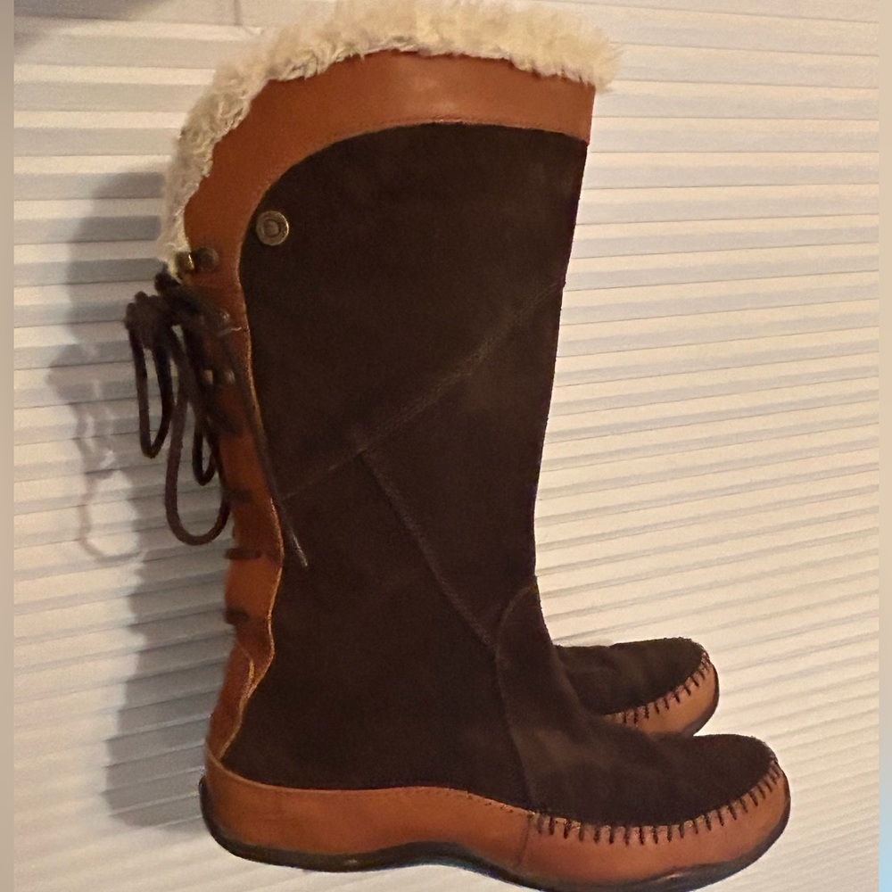 The North Face Janey Suede Shearling Moccasin Boots